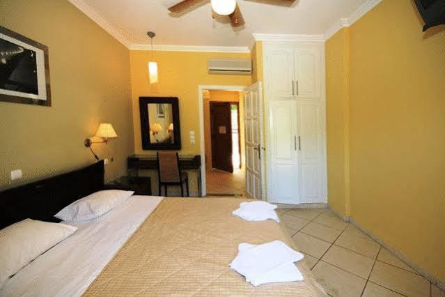 Bella Vista Hotel And Apartments Parga Exteriör bild